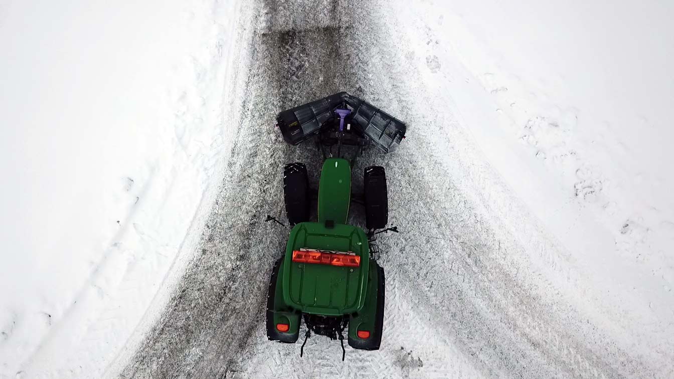 Holms_Vikplog_snoplog_Vsnowplow_snowplough_Folding_PV_Floatarm_john_deere_drone